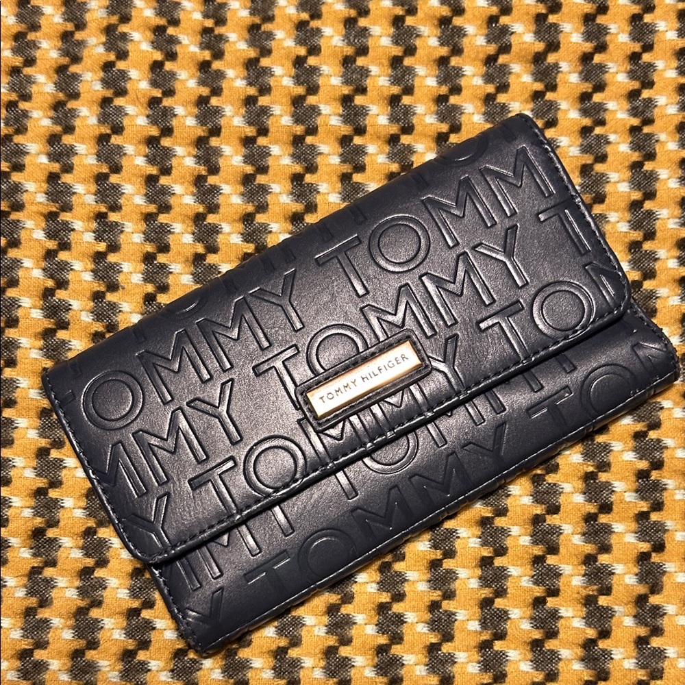 Tommy Hilfiger Black Embossed Wallet